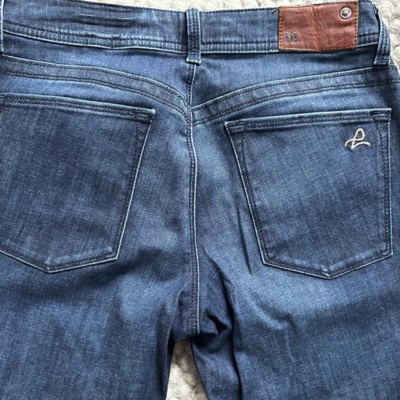 DL1961 Jennifer Boot Jeans - Picture 6 of 8